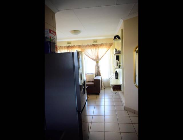 3 BEDROOM HOUSE FOR SALE IN CLAYVILLE